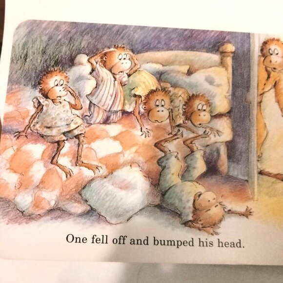 Five Little Monkeys Jumping On The Bed Board Book Eileen Christelow Childrens St - Picture 3 of 6